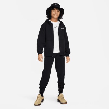 Trening 'Club Fleece' de la Nike Sportswear pe negru: față