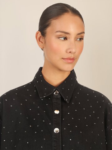 APART Blouse in Black