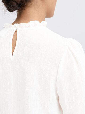Chemisier ' IXSASSY ' ICHI en blanc
