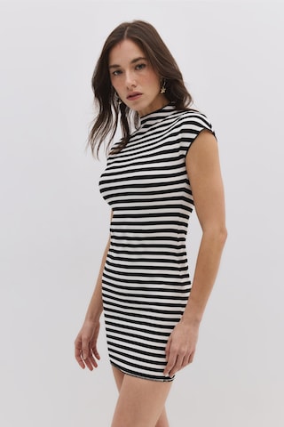 No Matter What Kleid in Weiß: Vorderseite