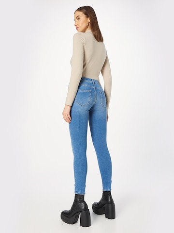 Coupe slim Jean 'BLUSH' ONLY en bleu