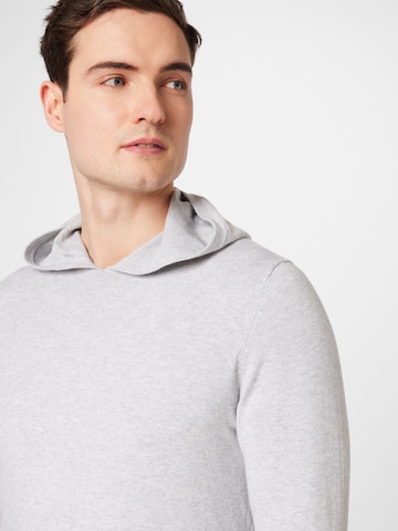 Pullover di BURTON MENSWEAR LONDON in grigio