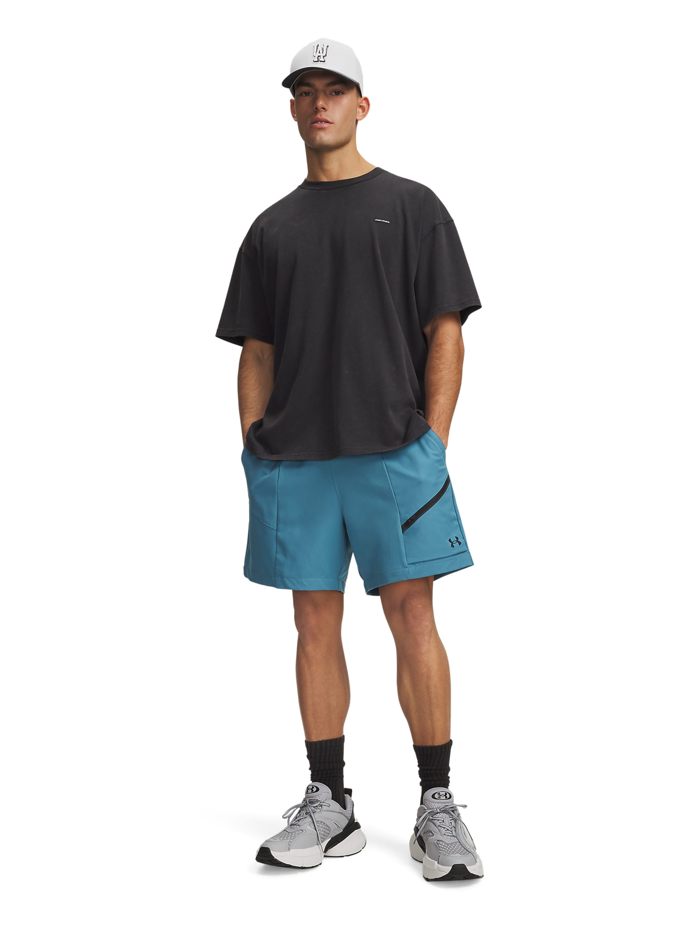 UNDER ARMOUR Regular Sportbroek in Blauw