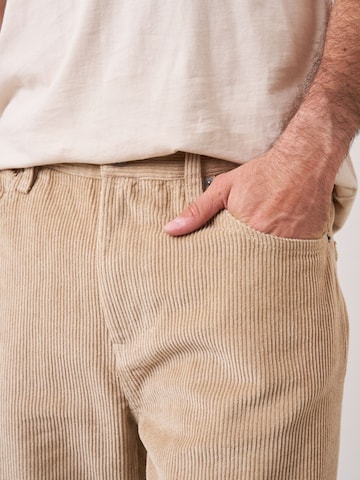 Deeluxe Regular Broek in Beige