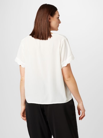 T-shirt 'Fotini' ABOUT YOU Curvy en blanc