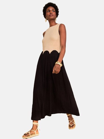 love & roses Dress in Beige: front