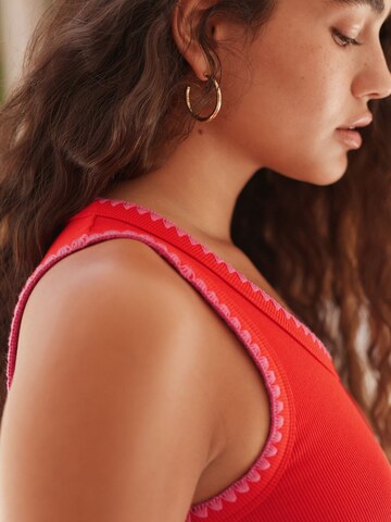 Top di Next in rosso