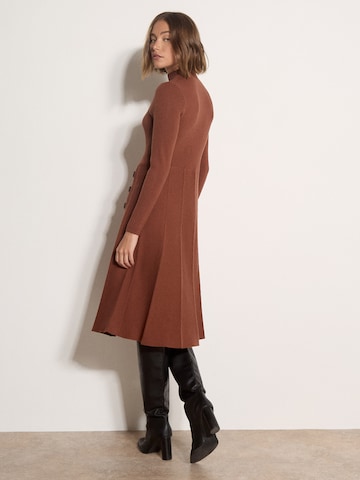 Abito ' Wadelanges Strickkleid ' di Apricot in rosso