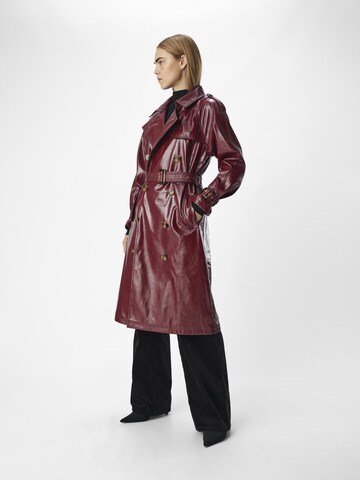 Manteau mi-saison 'Erika' OBJECT en rouge