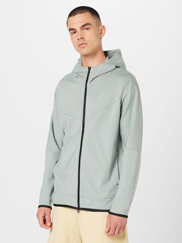 Nike Sportswear Zip-Up Hoodie in Green: front