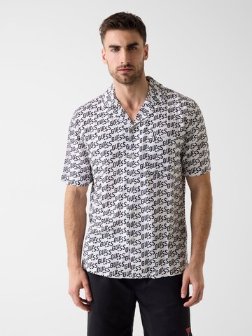 GUESS Regular Fit Hemd in Weiß: Vorderseite