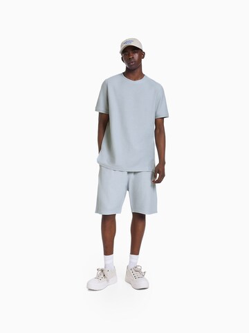 Bershka Loosefit Shorts in Blau