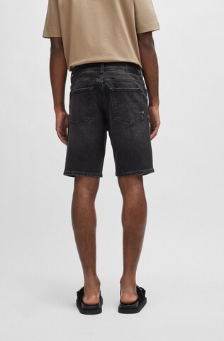 BOSS Regular Shorts 'Re.Maine' in Schwarz