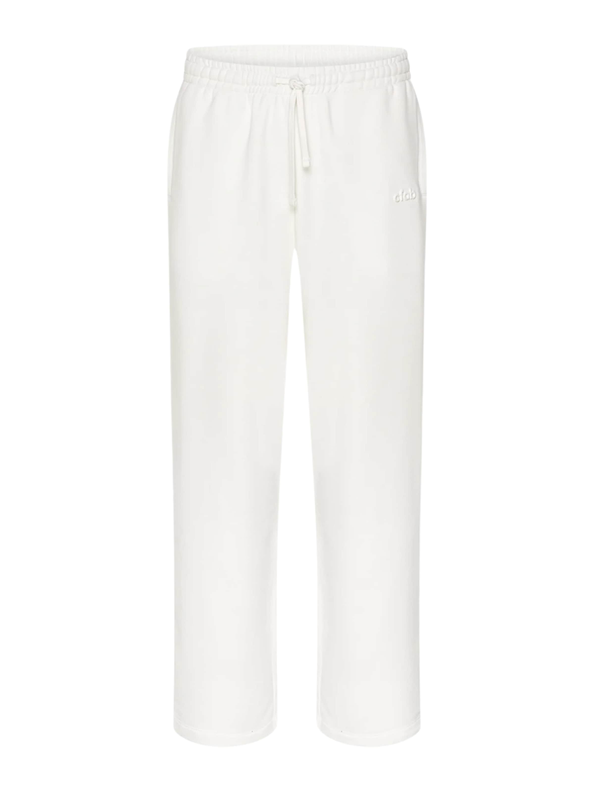 cfab (formerly creamy fabrics) Regular Broek 'Relaxed Straight' in Wit: voorkant