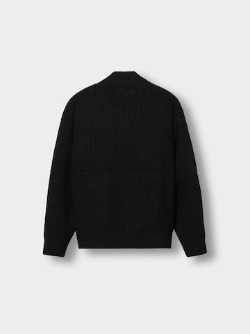 Burocs Knit Cardigan in Black