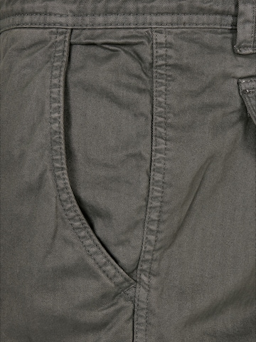 Urban Classics Tapered Cargo trousers in Grey