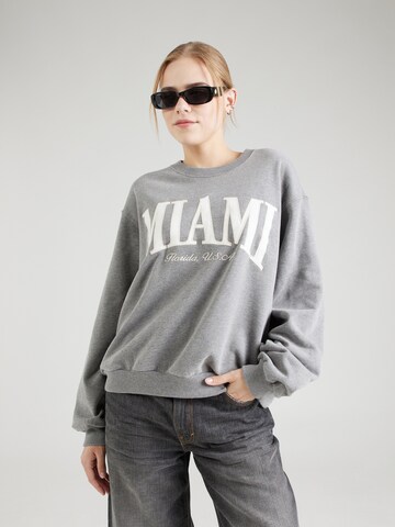 HOLLISTER Sweatshirt 'EMEA' in Grau