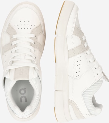 On Sneakers 'The Roger Clubhouse' in White