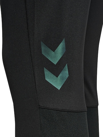 Coupe slim Pantalon de sport Hummel en noir