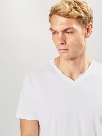 GAP Regular fit T-shirt 'CLASSIC' i vit