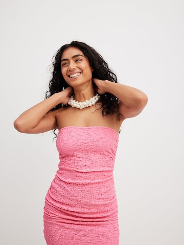 NA-KD Cocktail Dress in Pink: front