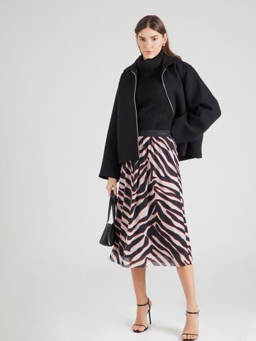 COMMA Rok in Lila