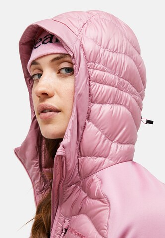 PEAK PERFORMANCE Outdoor jacket in Red