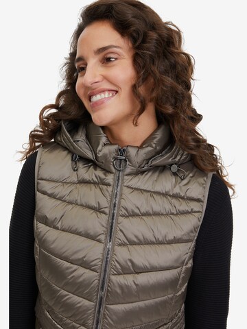 Betty Barclay Vest in Brown