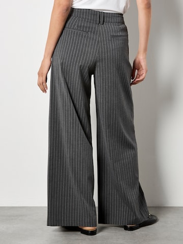 Wide leg Pantaloni di Apricot in grigio