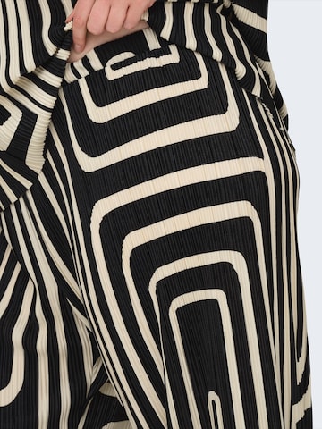 ONLY Carmakoma Wide leg Παντελόνι σε μαύρο