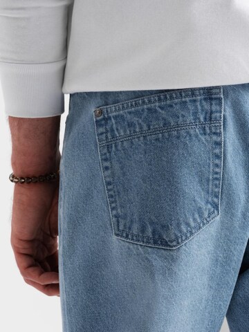 Ombre Regular Jeans in Blue
