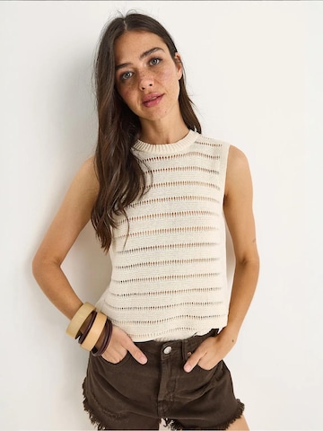 Bianco Lucci - Pullover em bege: frente