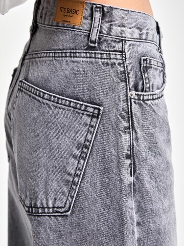 Loosefit Jean 'SOFIA Loose High Rise' IT'S BASIC en gris