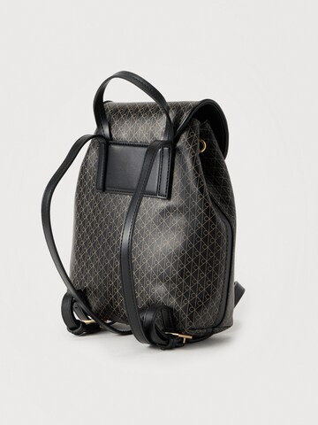 Calvin Klein Batoh – černá