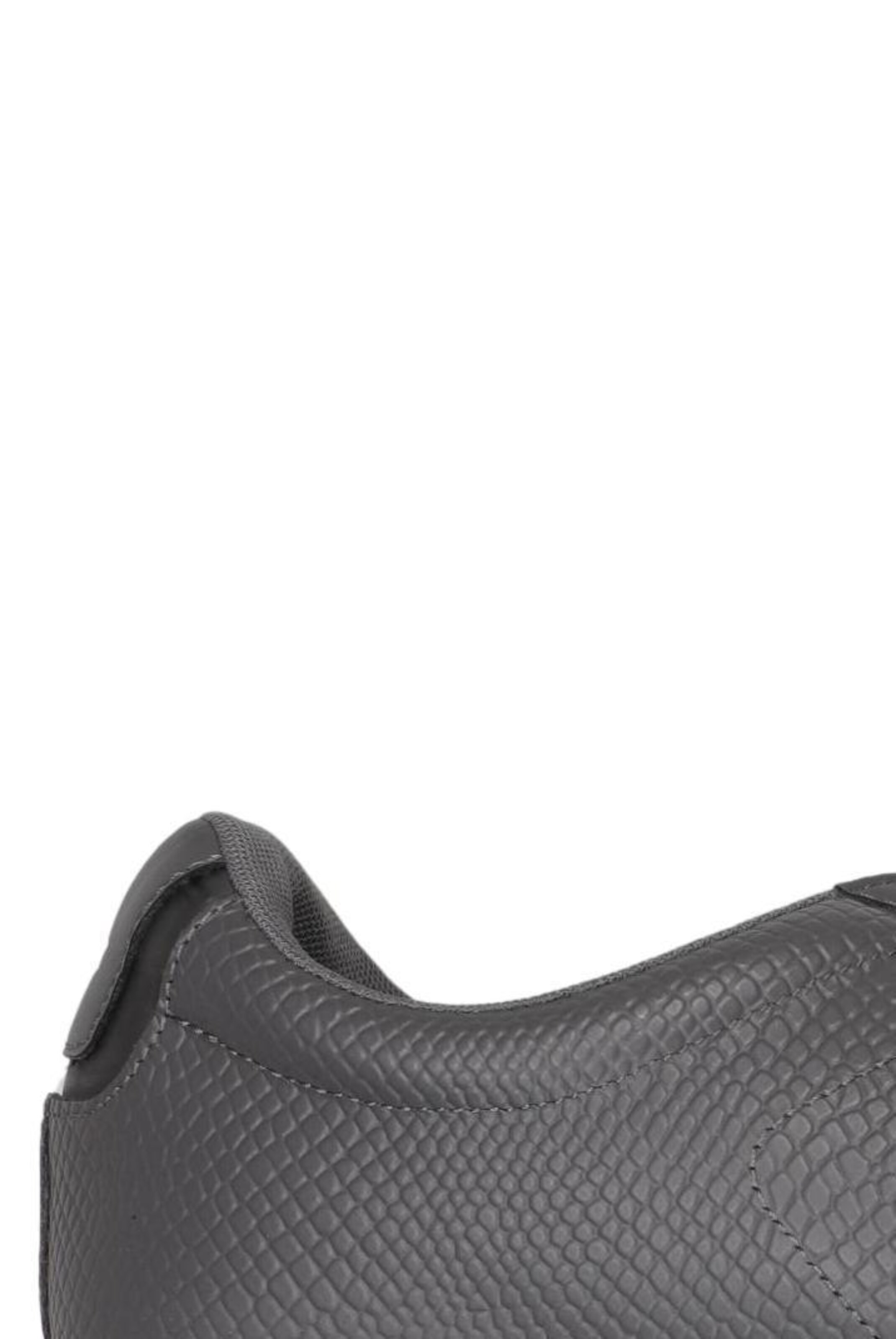 LACOSTE Sneaker 47 in Grau