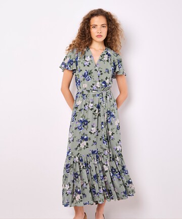 Abito di Apricot in verde: frontale
