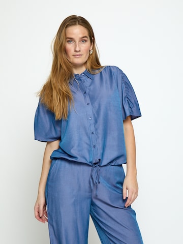 T-shirt 'Bea' Peppercorn en bleu : devant