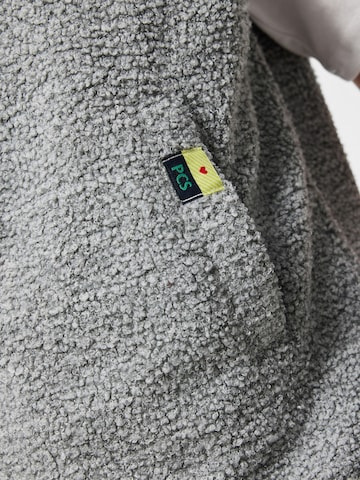 Gilet 'KATTY' di PIECES in grigio