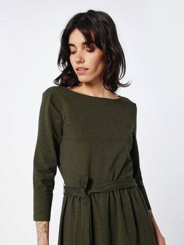 Robe 'AMBER' ONLY en vert