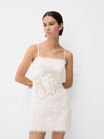 Bershka Kleid in Weiß: Vorderseite