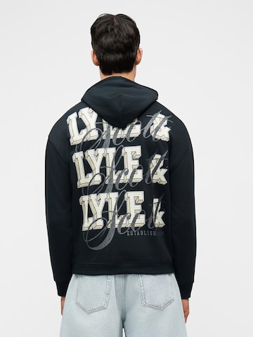 Sweat-shirt Lyle & Scott en bleu : devant