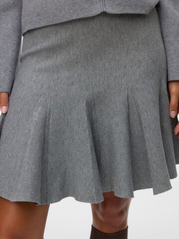VERO MODA Nederdel 'VMKristin' i grå