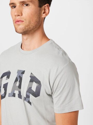 GAP Regular fit Majica | siva barva