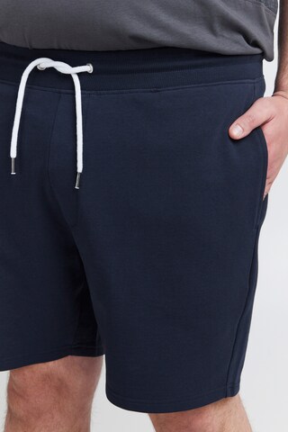 !Solid Regular Sweatshorts 'Tamp' in Blau