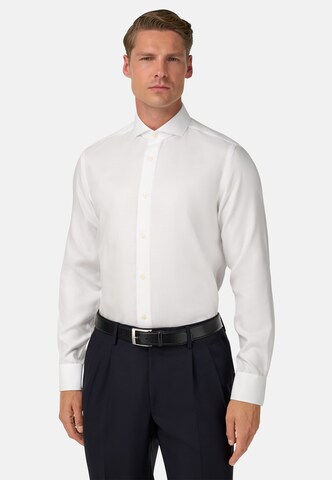 Fit confort Chemise Boggi Milano en blanc : devant