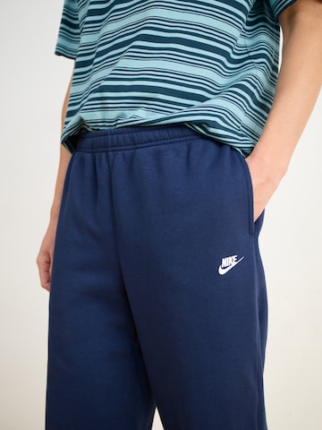 Nike Sportswear Loosefit Hose 'Club Fleece' in Blau