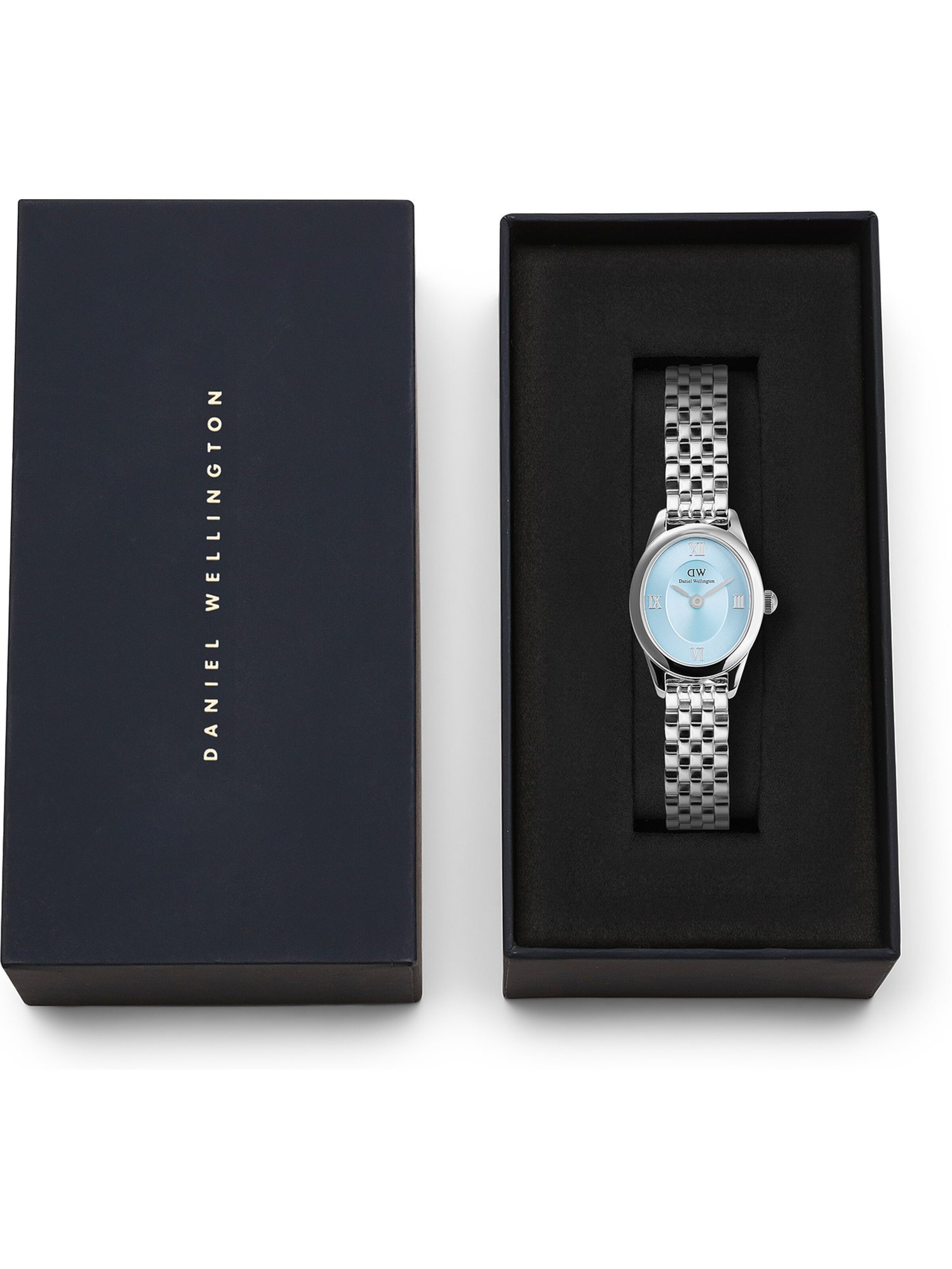 Daniel Wellington Analog Watch in Silver
