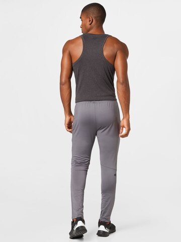 Effilé Pantalon de sport 4F en gris