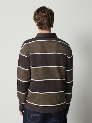 Next Shirt in Brown