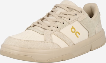 On Låg sneaker 'THE ROGER Clubhouse Ace' i beige: framsida